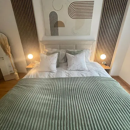 Stylish & Modern - Perfect For Your Stay! *